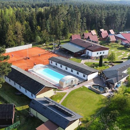 Raj Sportovni A Rekreacni Resort Branzez Kněžmost Eksteriør billede