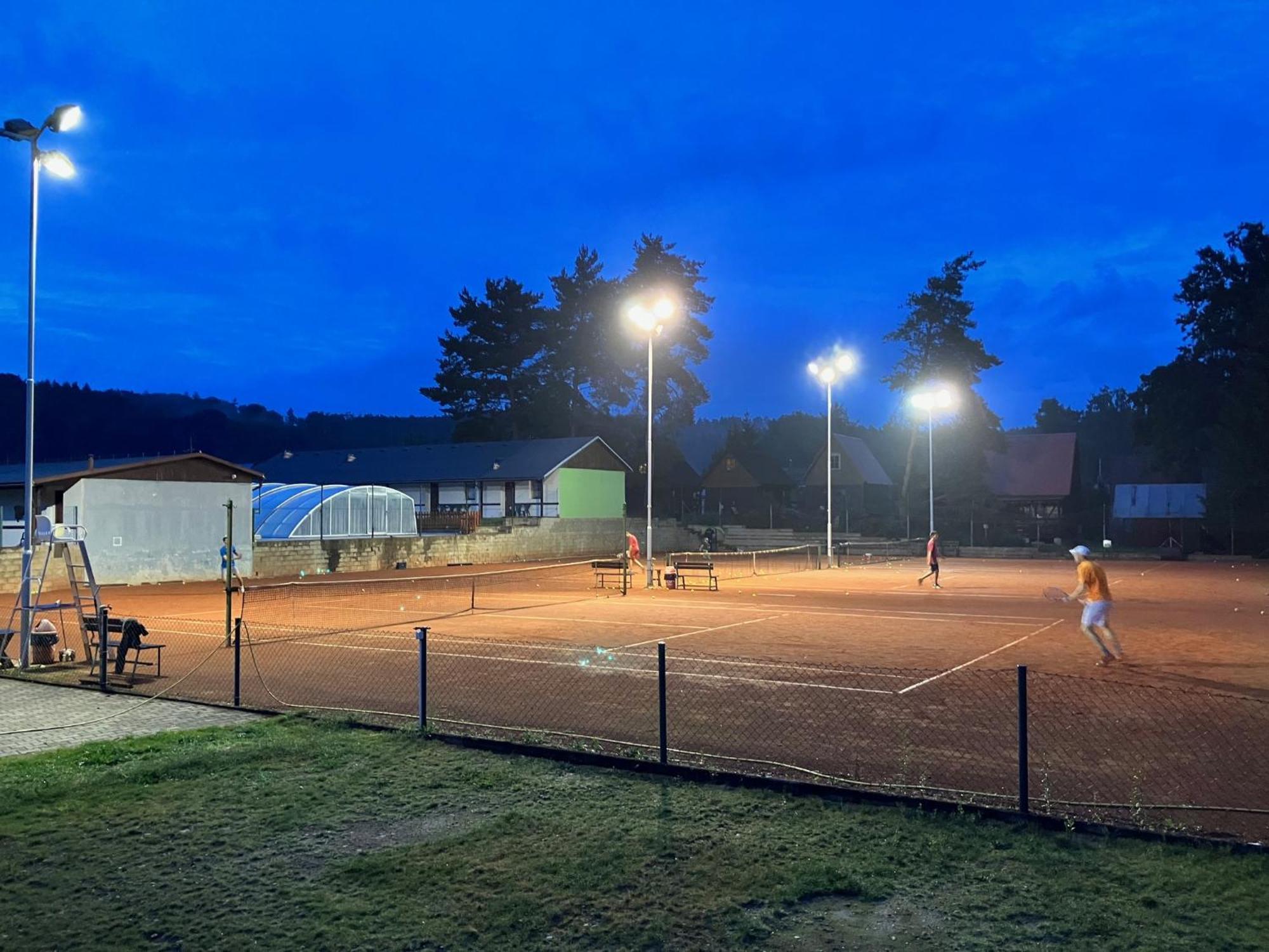 Raj Sportovni A Rekreacni Resort Branzez Kněžmost Eksteriør billede