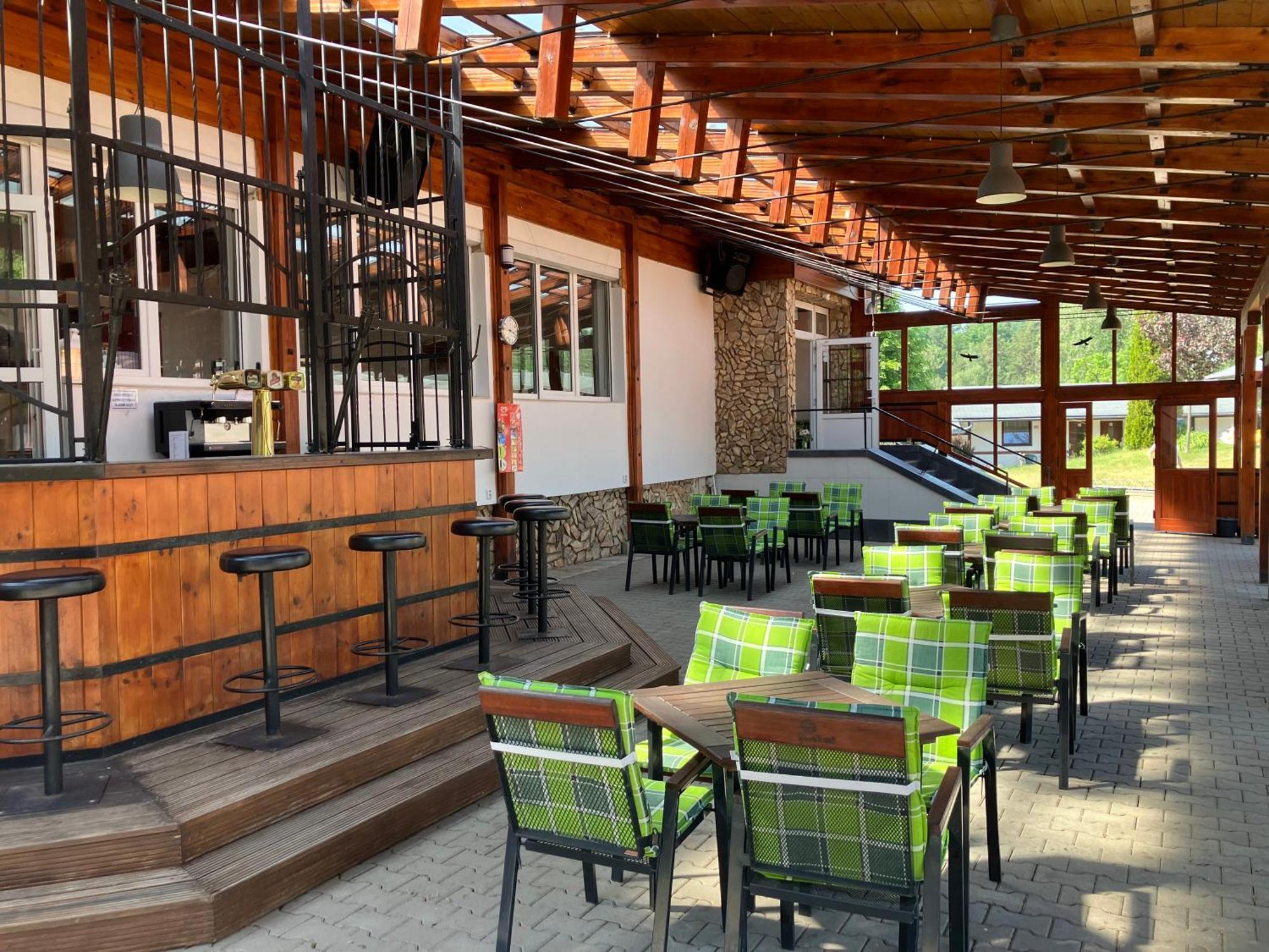Raj Sportovni A Rekreacni Resort Branzez Kněžmost Eksteriør billede