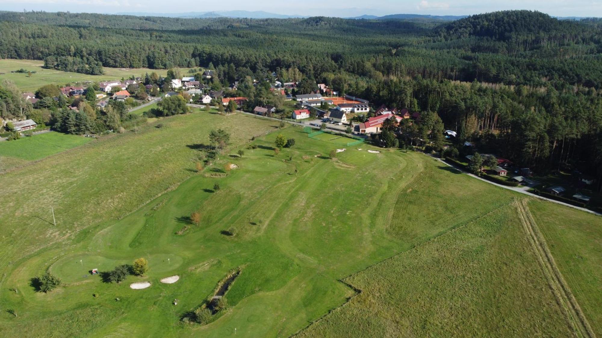 Raj Sportovni A Rekreacni Resort Branzez Kněžmost Eksteriør billede