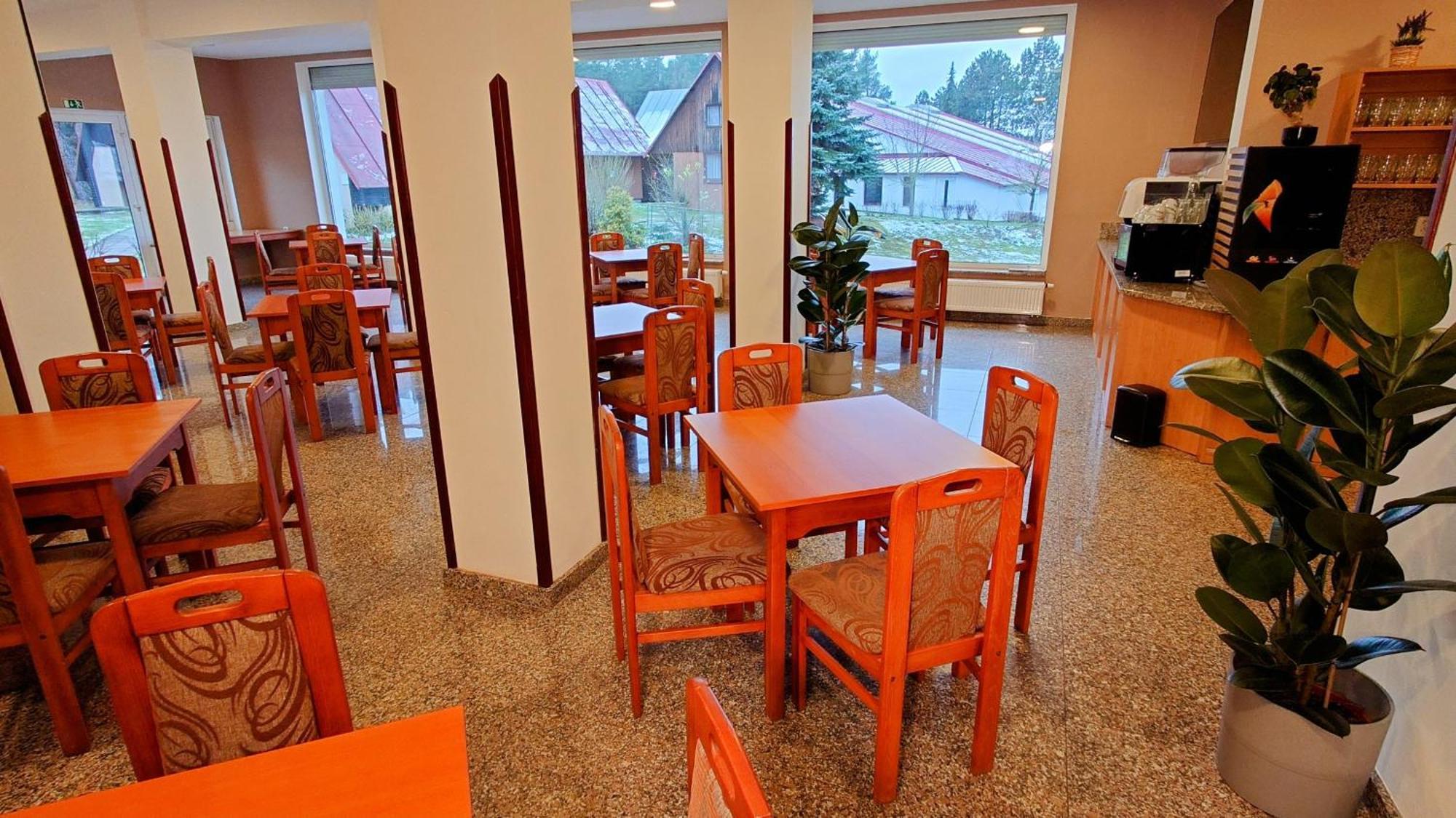 Raj Sportovni A Rekreacni Resort Branzez Kněžmost Eksteriør billede