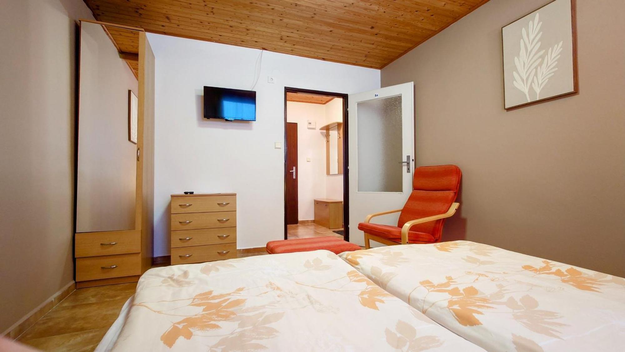 Raj Sportovni A Rekreacni Resort Branzez Kněžmost Eksteriør billede